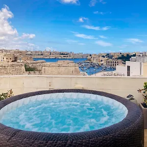 Valletta And Grand Harbour Lookout Apartament